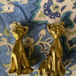 A pair of Cute Solid Brass cats, heavy weight.